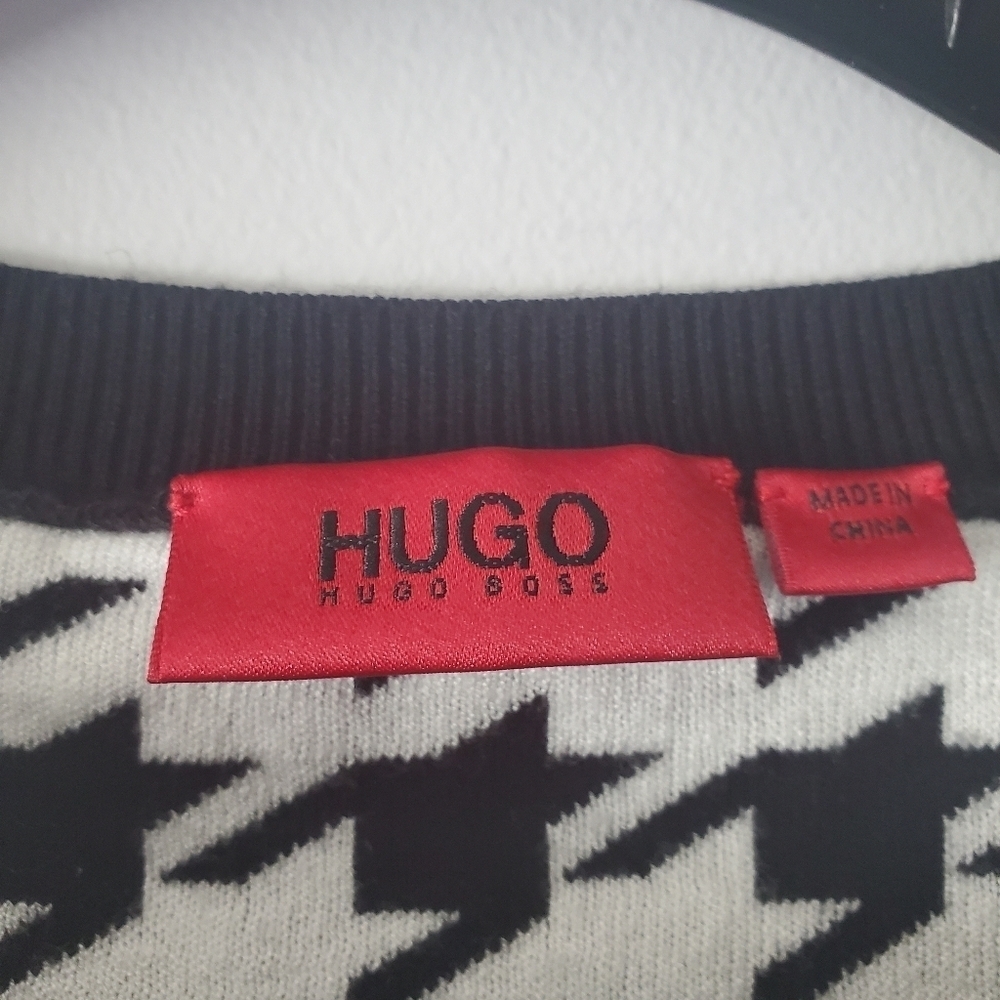 HUGO BOSS houndstooth short sleeve knitted top - Picture 4 of 7